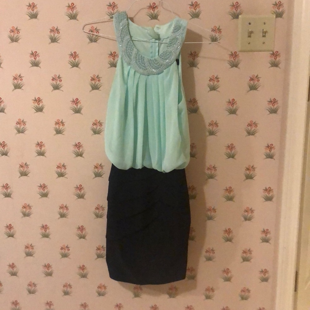 Super cute juniors dress!!